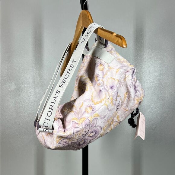 Victoria Secret 2-in-1 Floral Towel Backpack - Picture 7 of 9